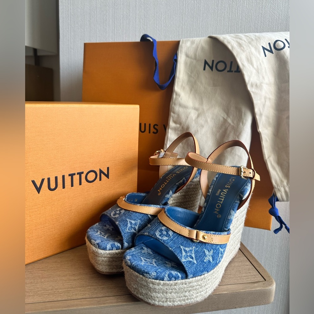 NEW LOUIS VUITTON DENIM Helios Wedge Sandal 💙 - Picture 4 of 13